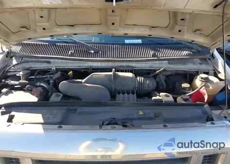 2013 Ford E-350 Super Duty Xlt z USA, uszkodzony, nr VIN 1FBNE3BL4DDA35305